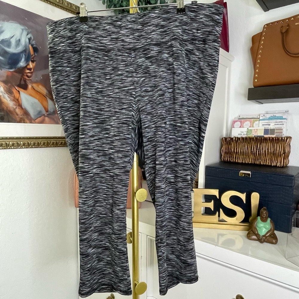 LIVI active space dyed black and white leggings 22/24